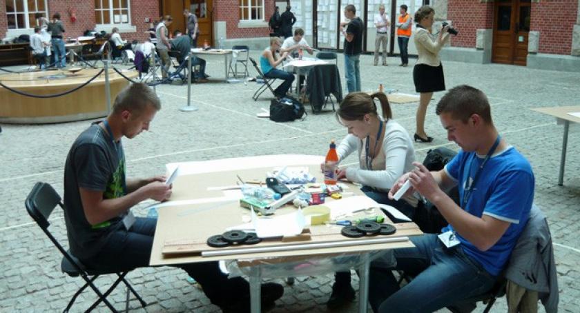 Uczniowie ZST lepsi niż studenci
