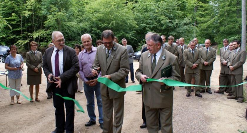 Historyczna ścieżka przy trasie rowerowej w Leśnictwie Uniradze