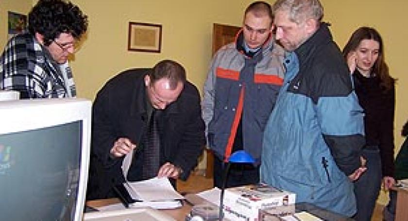 Włamanie w poszukiwaniu adresów IP