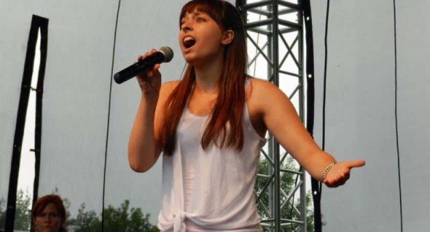 Mieszkanka Żukowa ma szasnę zostać Kaszubskim Idolem 2012