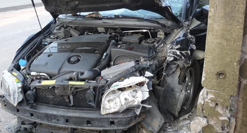 Gołubie. Zderzenie VW Polo z Volvo