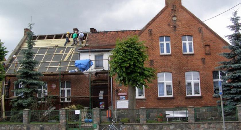 Chmielno. Na głowę w urzędach nie nakapie