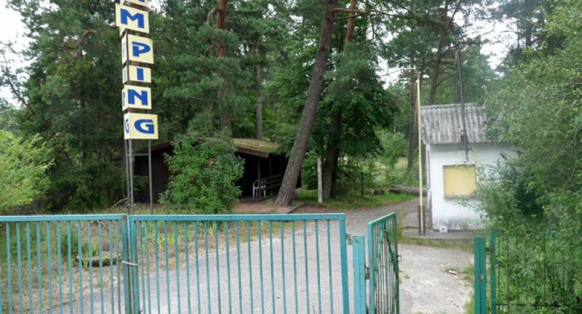 Borowo. Stary camping może przestać straszyć