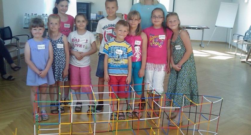 Sulmin. Dzieci na warsztatach w stoczni