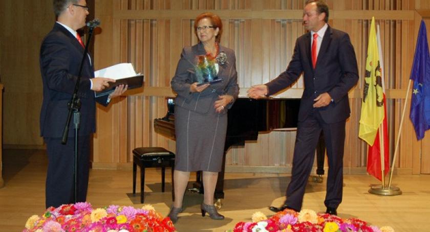 Nagrody dla Janiny Kwiecień i Wojciecha Okroja. Bramy Kaszubskiego Pierścienia docenione