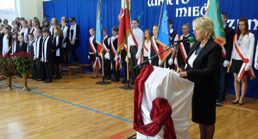 Gowidlino. Nowe gimnazjum poświęcone i otwarte