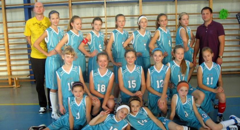 Koszykówka. Trops triumfuje w 