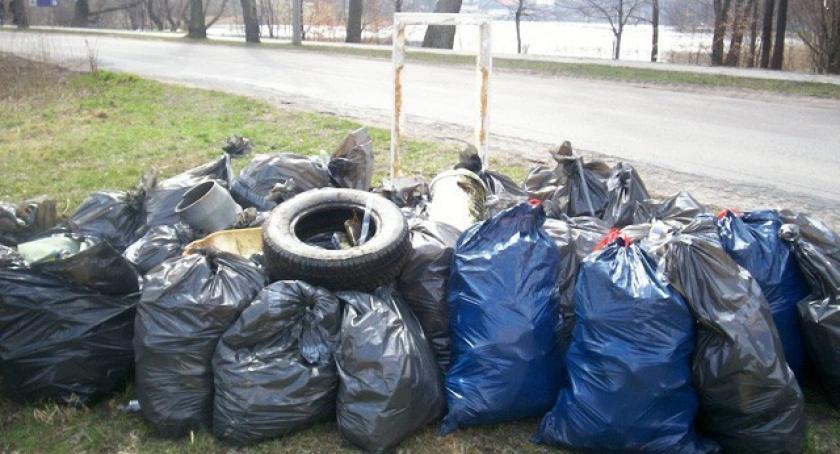 Sierakowice rozpoczęły przygotowania do wprowadzenia ustawy śmieciowej