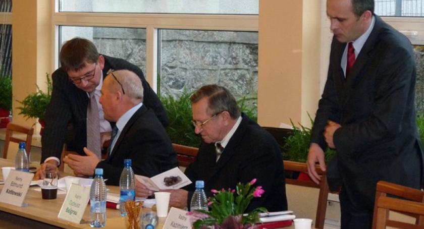 Kartuzy. Znów burzliwie na sesji