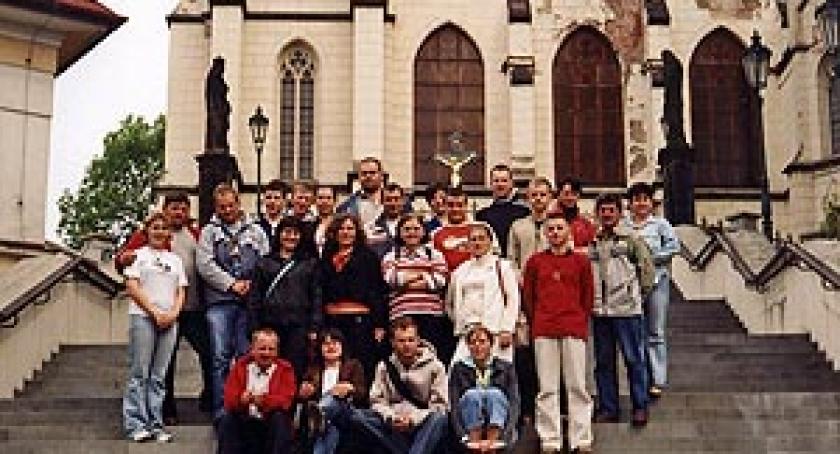 Bazuny na wojażach zagranicznych