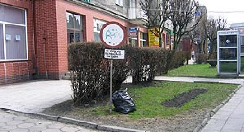 Kartuzy - zastawione auta mieszkańców. Przyjezdni poza prawem?