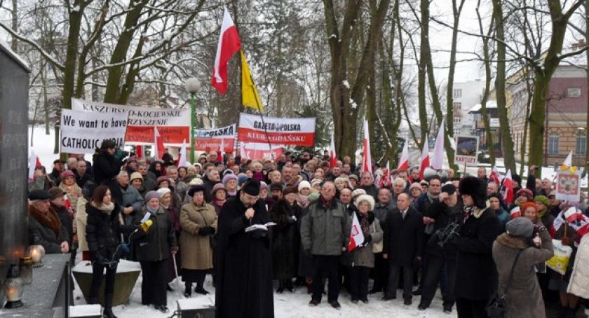 Kartuzy. Marsz w obronie katolickich mediów