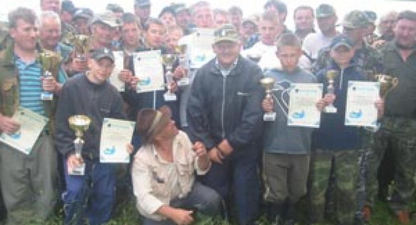Wędkowali w Jez. Tuchomskim. Zawody nad wodą
