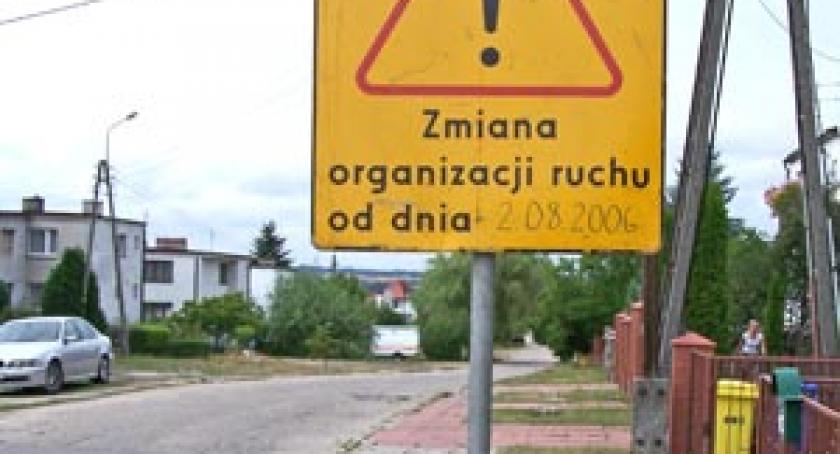 Dojazd na stadion w Żukowie zamknięty przez miesiąc. Jezdnia za półtora miliona