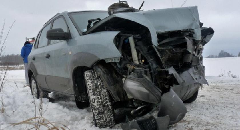 Miszewo. Czołowe zderzenie citroena i hyundaia
