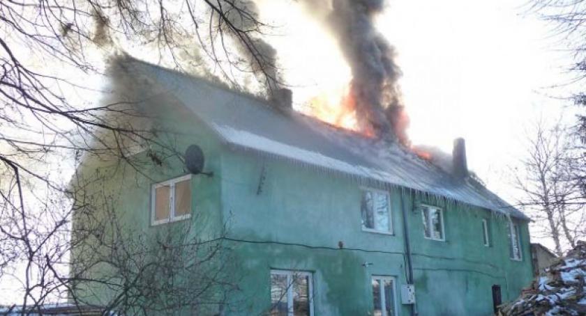 Zdrębowo. Pożar budynku mieszkalnego - kilkananście osób bez dachu nad głową