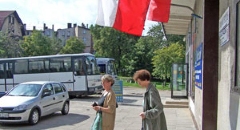 Kierowcy PKS-u grożą strajkiem! Pasażerowie pójdą na piechotę?