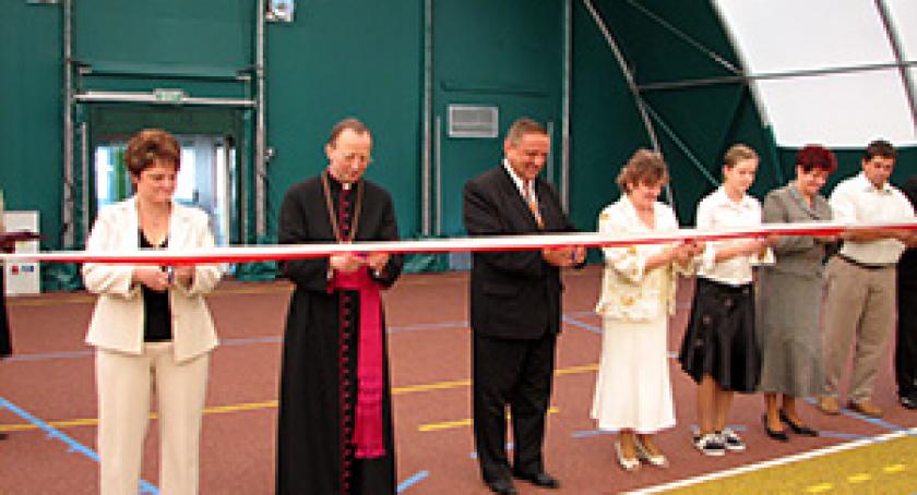 Otwarcie hali sportowej w Kamienicy Szlacheckiej. Nowy obiekt dla uczniów