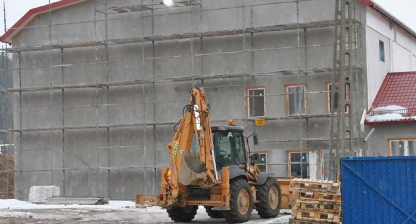 Puzdrowo. Sala gimnastyczna ze sporym opóźnieniem 
