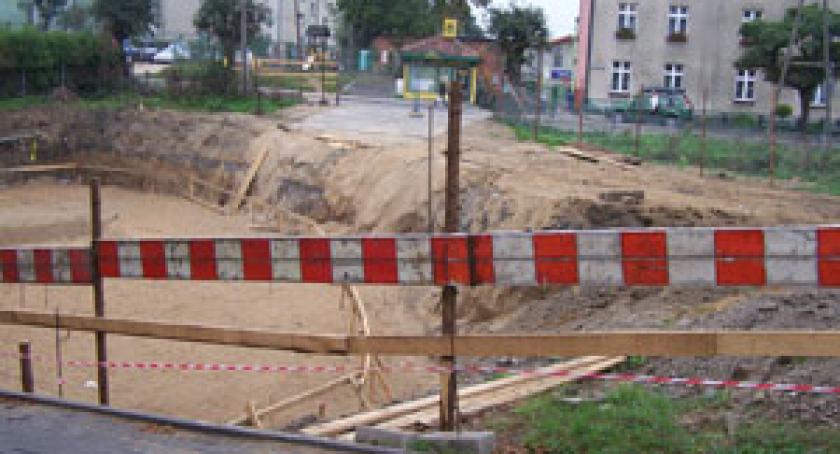 Nielegalny wykop zamiast ronda! Samowola zatrzymała inwestycję za 4 miliony?