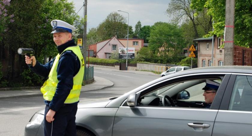 Spokojny początek długiego weekendu