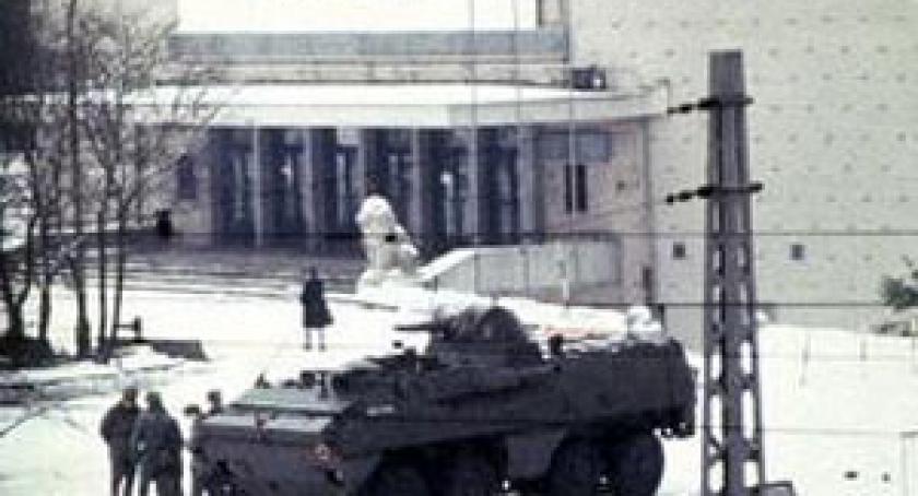 Stan wojenny: Czy pamiętamy? Trzynasty grudnia 1981 - 2006