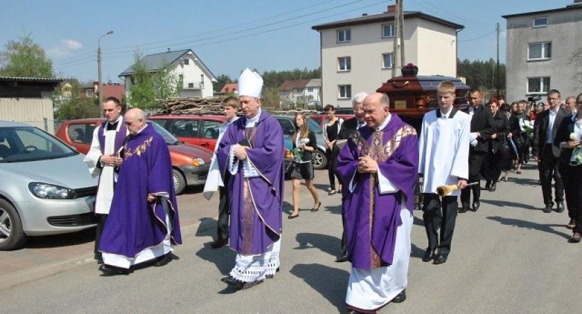 Kamienica Królewska. Ostatnie pożegnanie ks. Tadeusza Kuracha