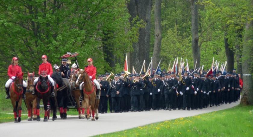 Powiat. Strażacy podczas XIV pielgrzymki do Królowej Kaszub 