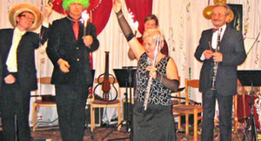 Wybuchowy koncert w szkole muzycznej. Nauczyciele 