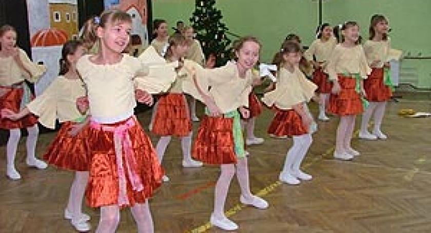 Zaśpiewali nowe kolędy i pastorałki. Przybieżeli do Żukowa