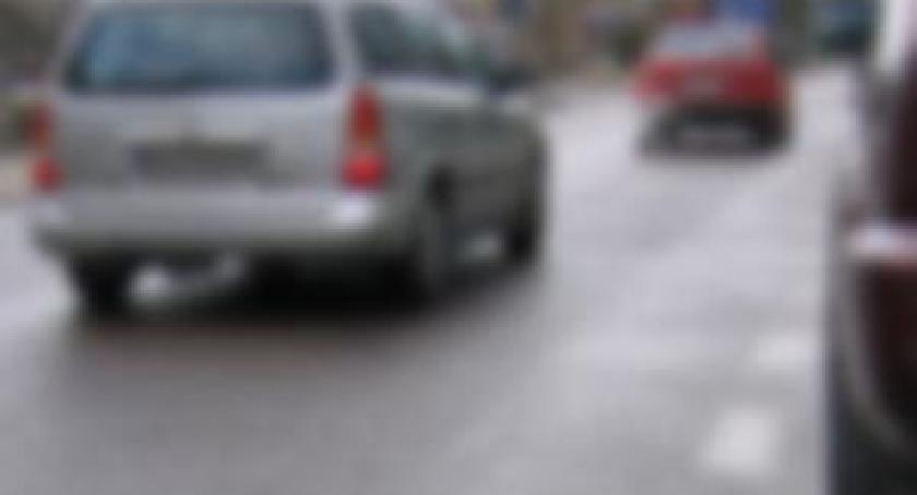 Uciekł policjantom i wpadł... na kłamstwie. Pościg samochodowy na podkartuskich drogach