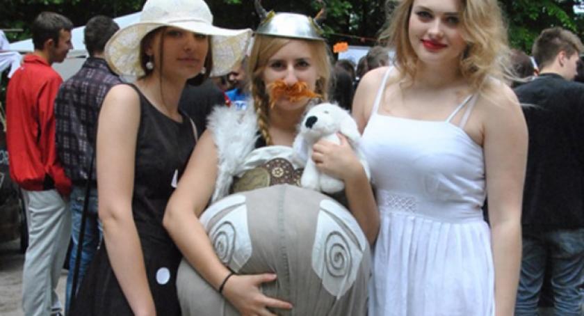 Marilyn Monroe i Obeliks w Kartuzach 