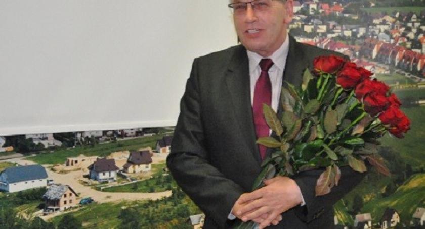 Sierakowice. Wójt Tadeusz Kobiela rozliczony z pracy za 2012 rok