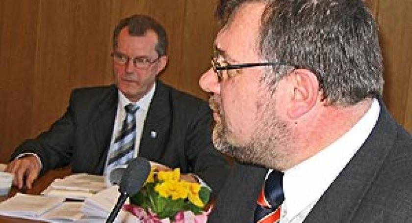 Sesja: Jak Gołuński dogadywał się z sądem. Radni oburzeni działaniami eksburmistrza