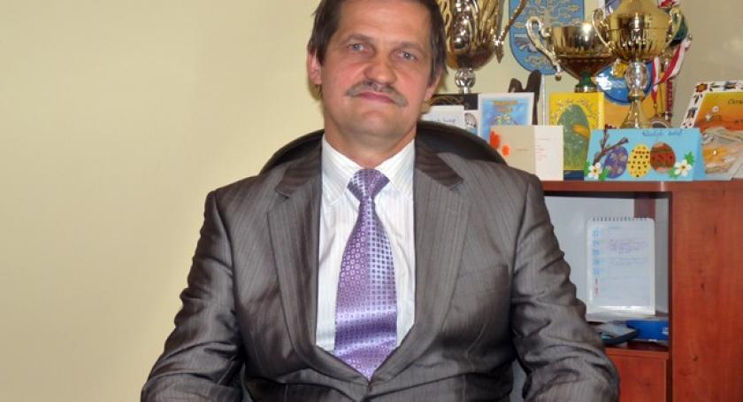 Nepotyzm w gminie Somonino? Czy wójt Marian Kryszewski zatrudnił córkę kolegi po znajomości?