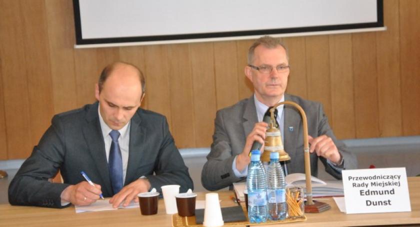 Kartuzy. Będą konsultacje społeczne w sprawie podziału gminy