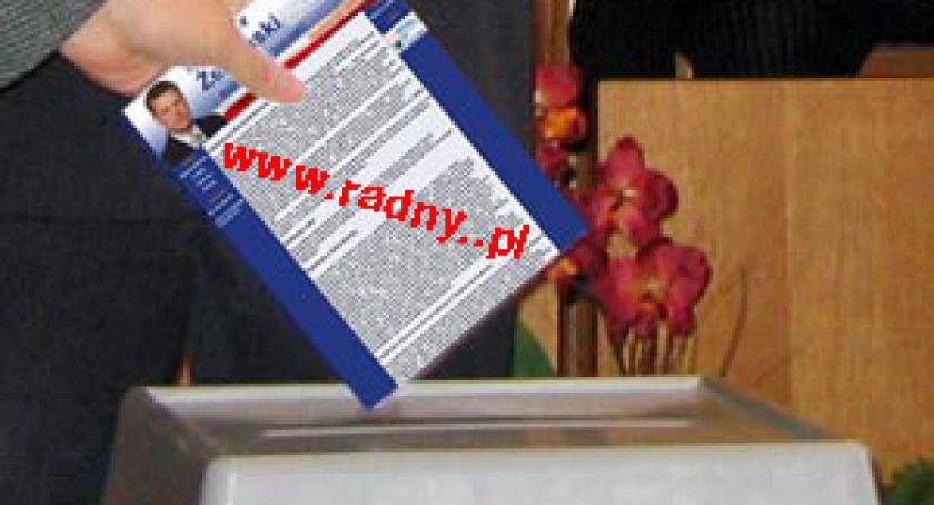 Kliknij na radnego... jedynego. Samorządowcy nie pchają się do sieci