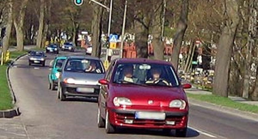 Za niemanie świateł nawet 500 zł