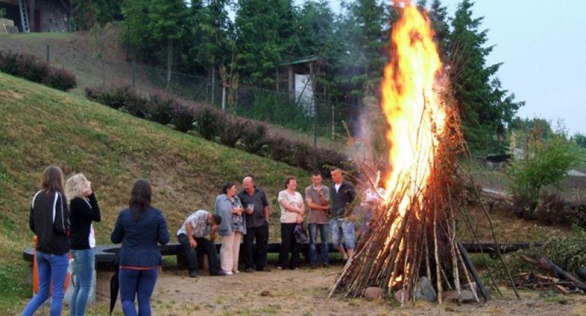 Sobótki pod parasolem