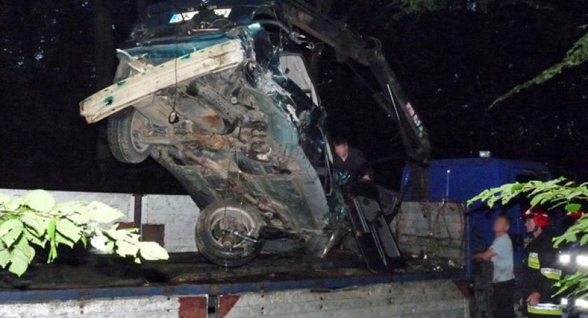 Kobysewo. BMW skasowało renault i wylądowało w rowie