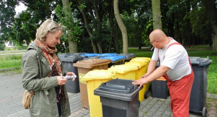 Banino. Śmieci są, pojemników brak