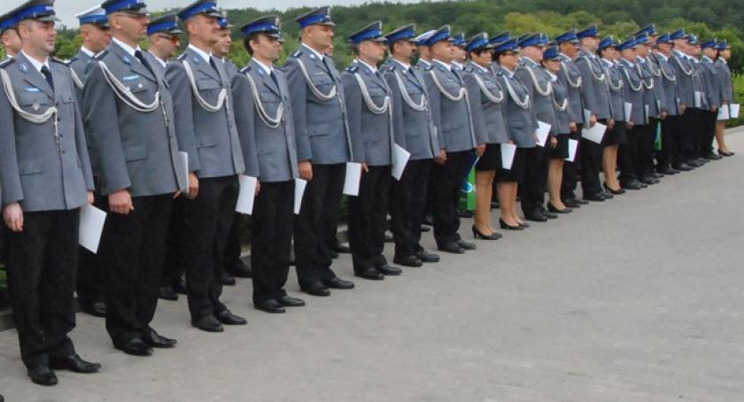 Kartuzy. Posypały się awanse i wyróżnienia dla policjantów 