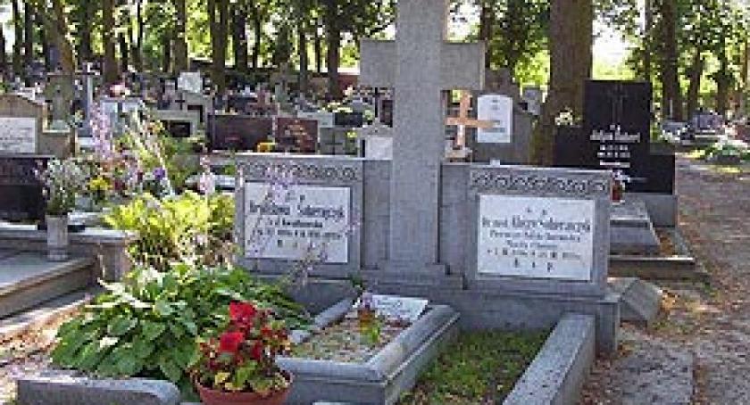Najpierw droga - potem cmentarz