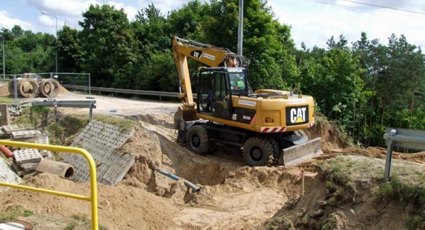 Borkowo. Długi i kosztowny remont 211-tki