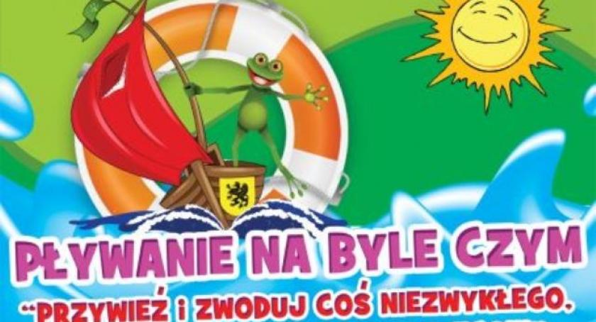 Tuchom. Będą pływać na byle czym 
