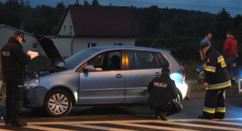 Leźno. Zderzenie trzech aut