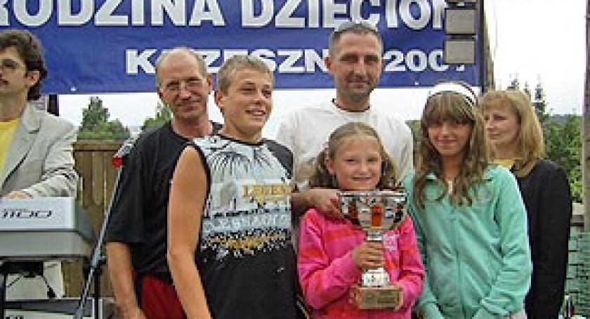 Przeciągali linę i wybrali miss lata