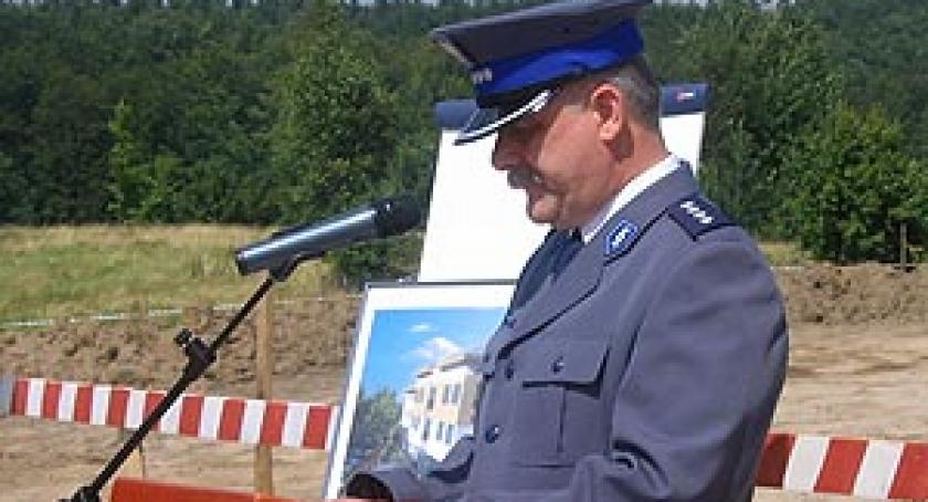 Tu na razie jest ściernisko... Wmurowanie kamienia węgielnego pod nową komendą policji
