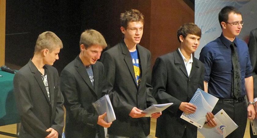 Kartuzy. Projekt dla uczniów kością niezgody