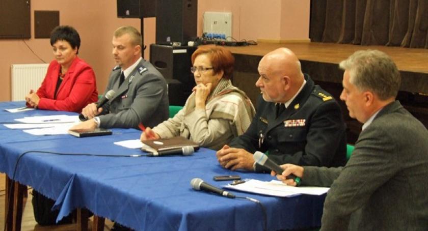 Kartuzy. Debatowali o bezpieczeństwie - monitoring i chodniki priorytetem